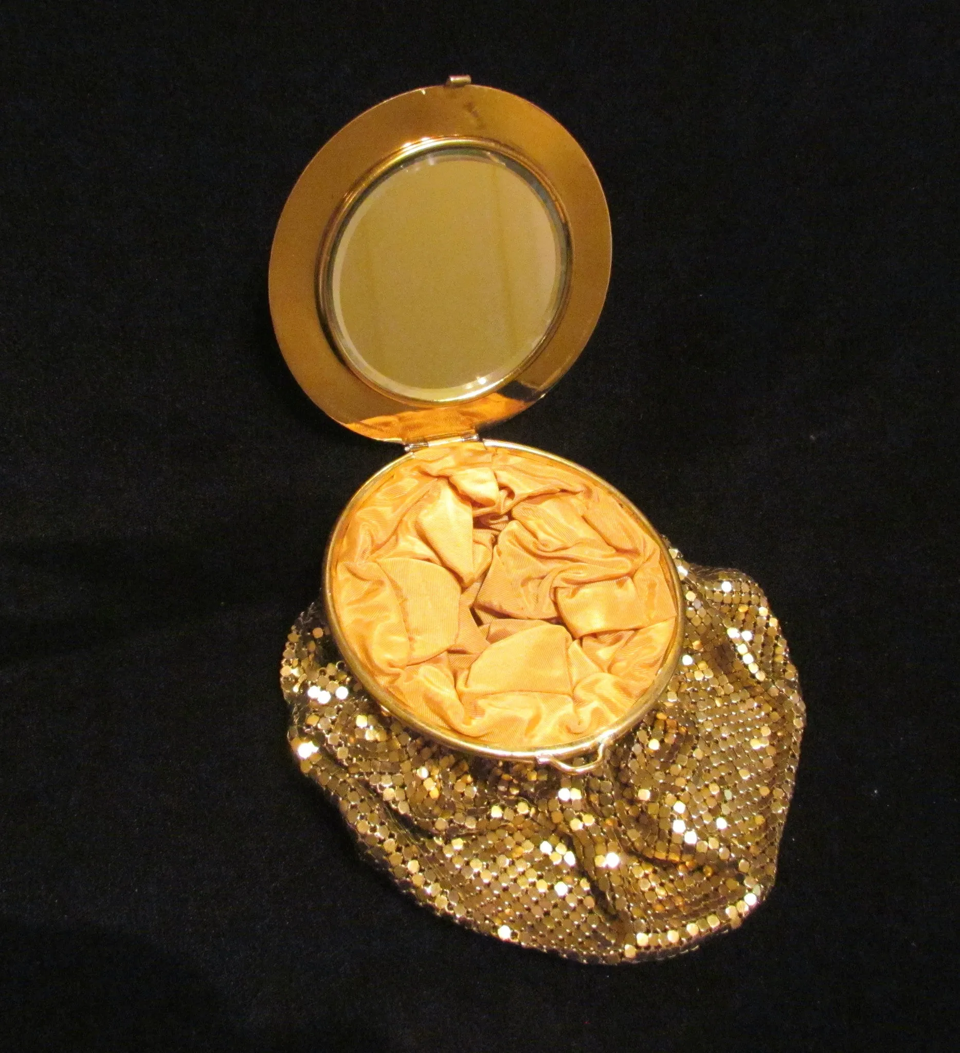 1930s Gold Mesh Compact Wristlet Purse Mirror Lid Wedding Purse Bridal Bag