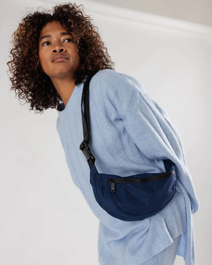 BAGGU Crescent Fanny Crossbody