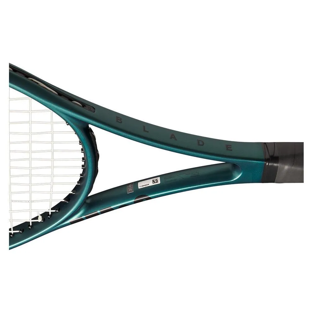 Blade 104 v9.0 Tennis Racquet