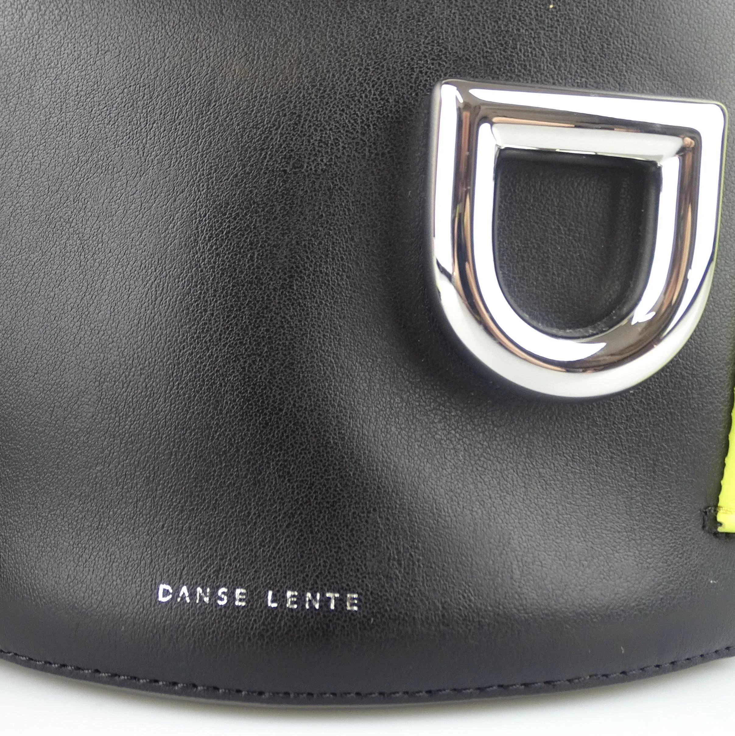 Danse Lente Bucket Bag