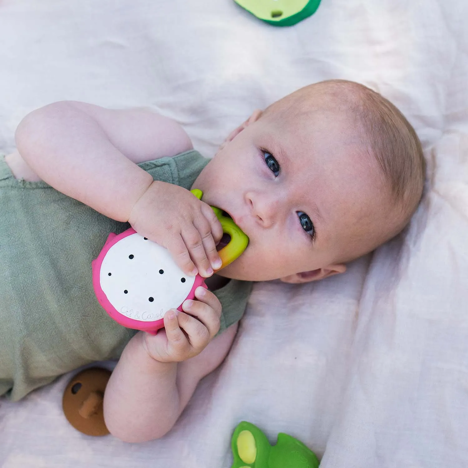 Newborn Gift Set 2 Baby Teethers   1 Mini Teether