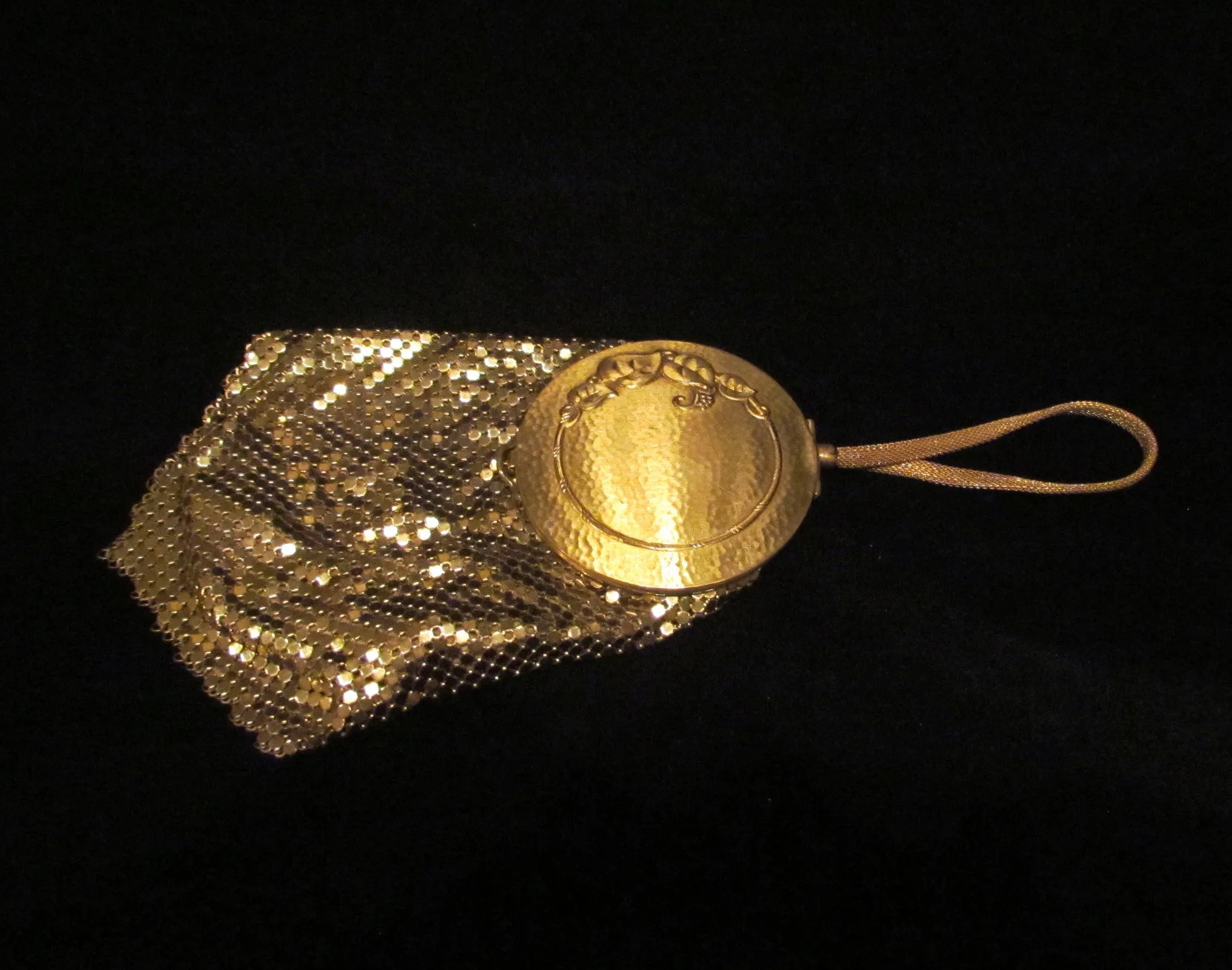 Whiting Davis Mesh Compact Purse 1930s Gold Mesh Mirror Handbag