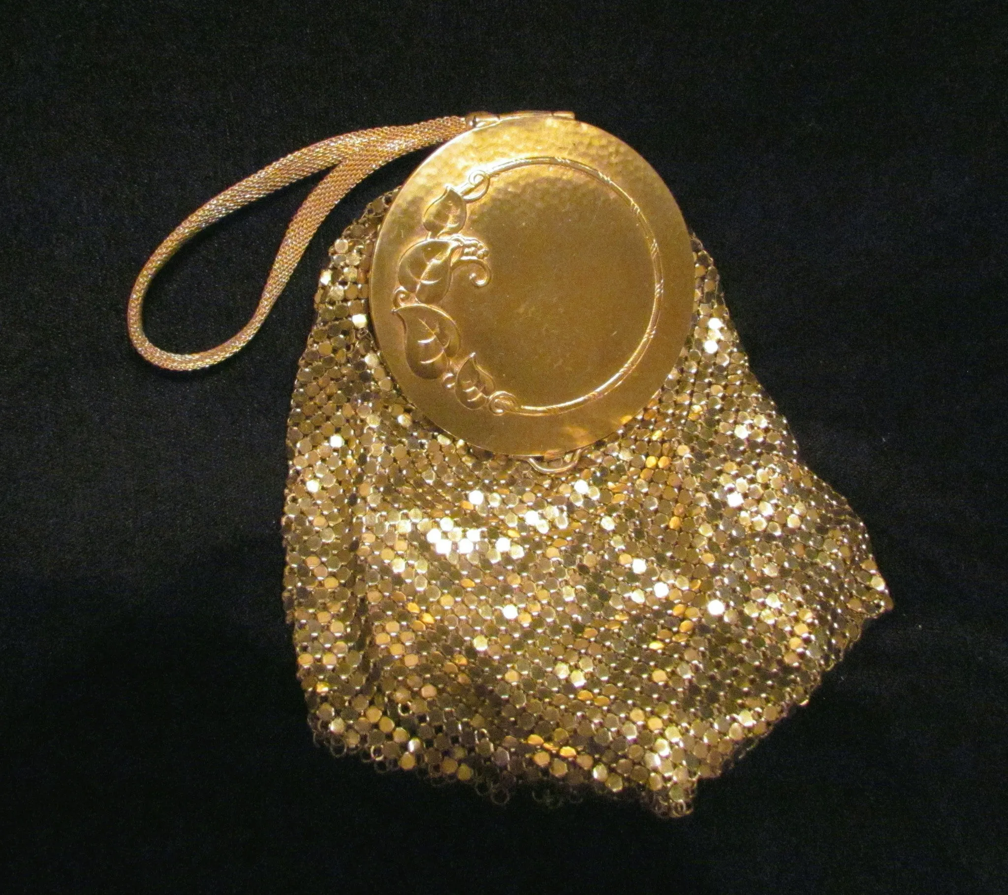 Whiting Davis Mesh Compact Purse 1930s Gold Mesh Mirror Handbag